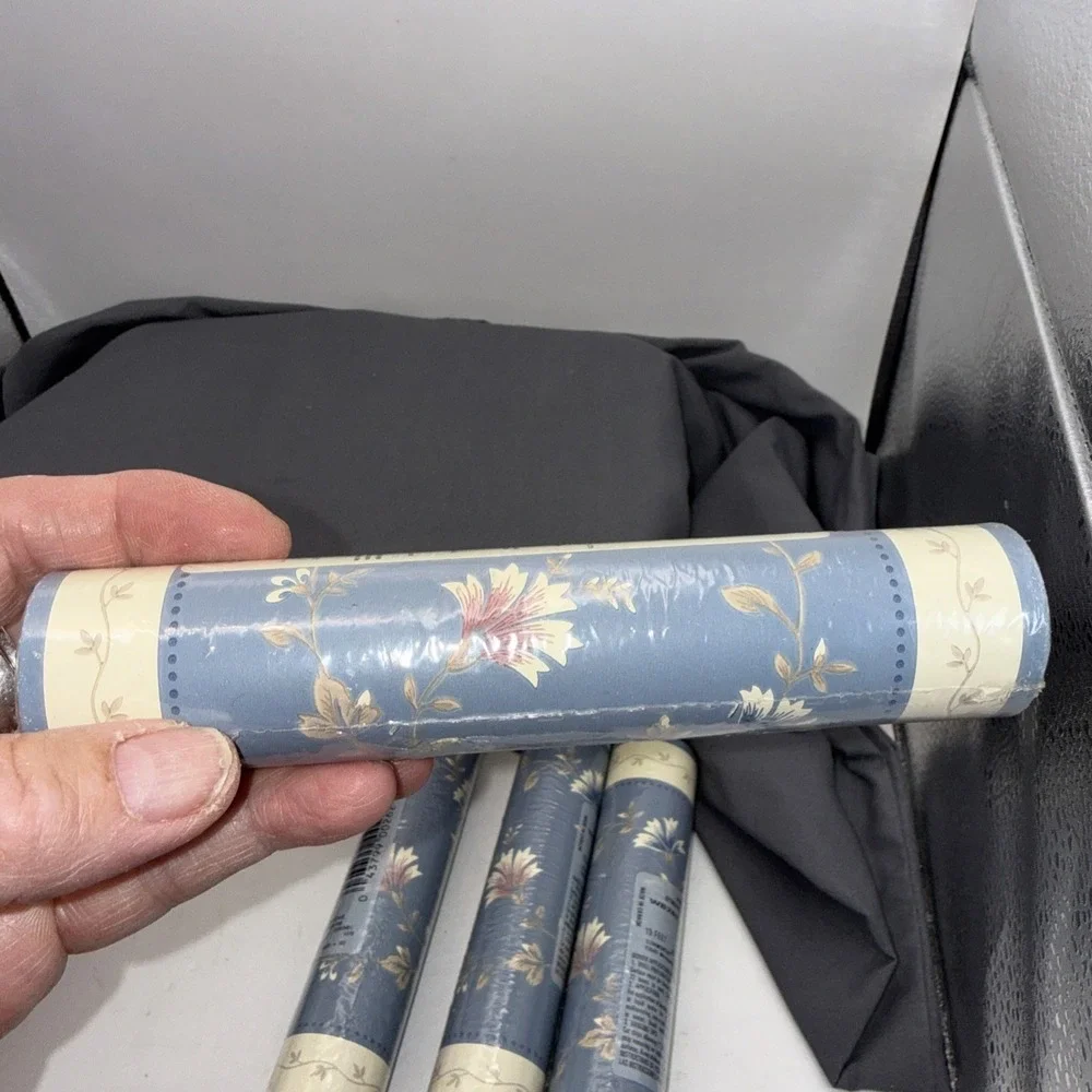 VTG Wallpaper Border Floral Cottage Core Blue White Sunworthy 5 Rolls 75 Feet